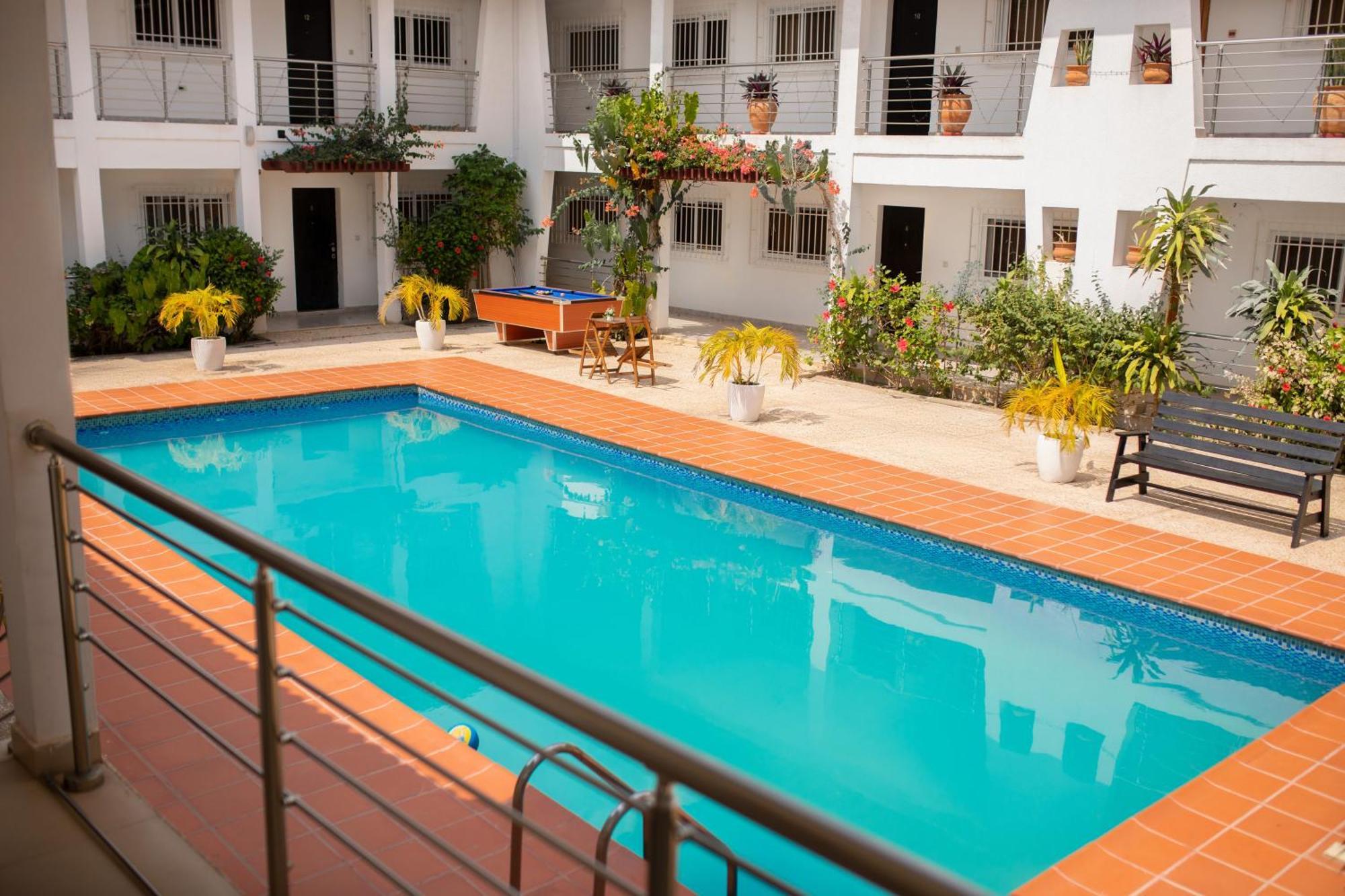 Bragha Apartments And Hotel Sekondi-Takoradi Exteriör bild